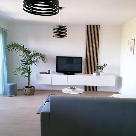 Garden Apartman 아파트 Dunajská Streda