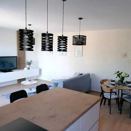 Garden Apartman 아파트 Dunajská Streda